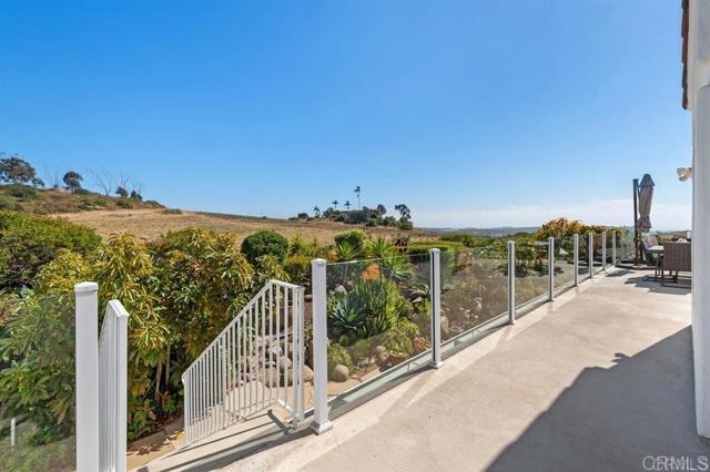 4863 Marathon Way, Oceanside CA: https://media.crmls.org/mediaz/30f92374-3c49-40c8-a79d-30e081431de4.jpg