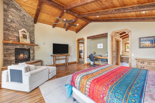 36958 Goldshot Creek Road, Mountain Center CA: https://media.crmls.org/mediaz/30f9671a-36cb-445b-8da0-4f8f182490c5.jpg