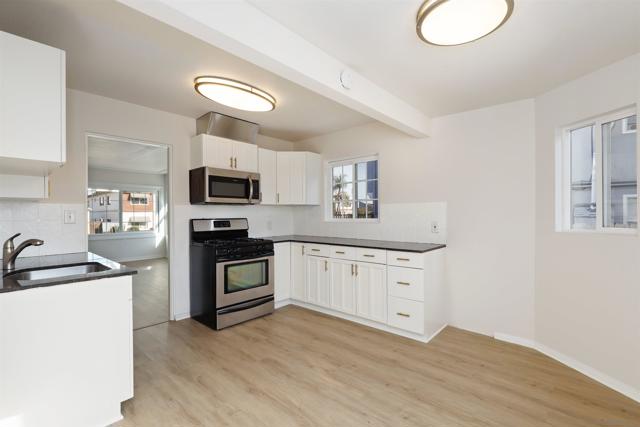 4462 52Nd St, San Diego CA: https://media.crmls.org/mediaz/30f99ba7-d0a1-4d7b-b1bf-1a2992f2fc6d.jpg