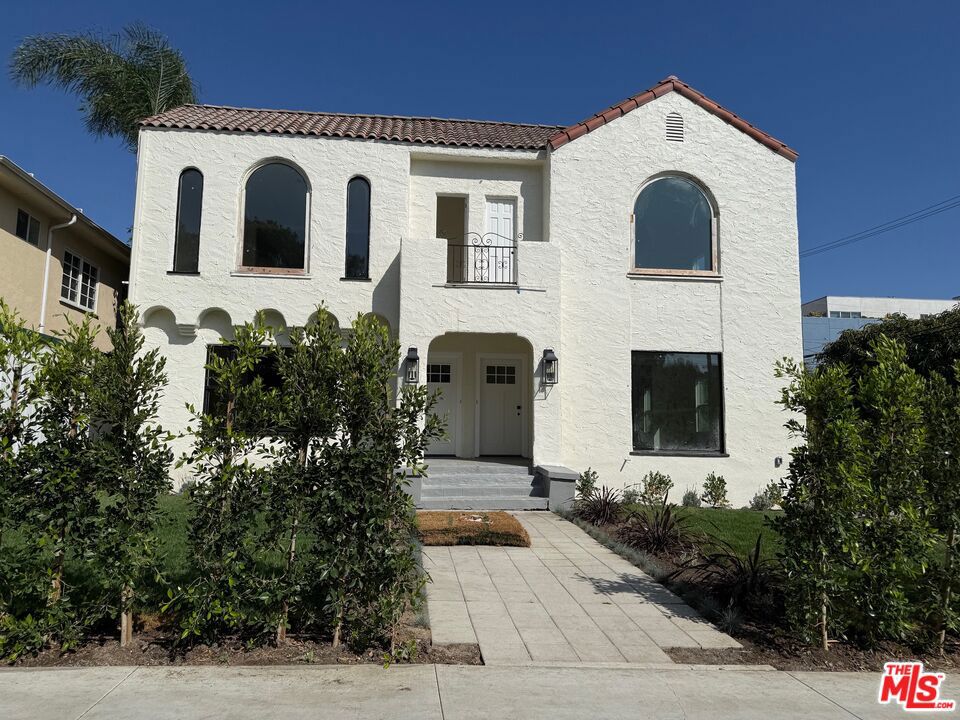 900 N Alfred Street #3