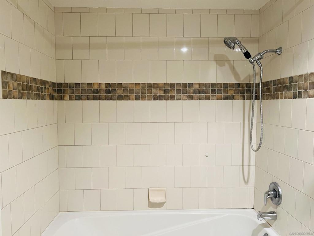 850 Beech St - photo 14