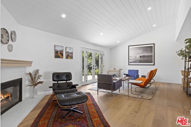 1131 Rancho Drive, Ojai CA: https://media.crmls.org/mediaz/30fb78b5-ee34-4f82-8484-e7bd45012eac.jpg