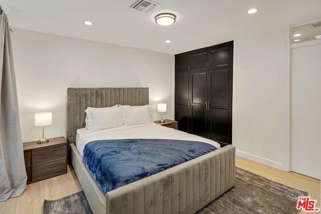 9620 Highridge Drive, Beverly Hills CA: https://media.crmls.org/mediaz/30fb9cbf-e537-47aa-8ad7-ff3440f8409f.jpg