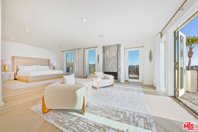 10502 Yellow Hill Road, Malibu CA: https://media.crmls.org/mediaz/30fc21af-d06f-4e7c-8cd2-dcd893b299a5.jpg