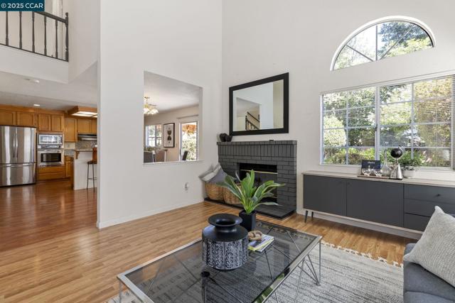 1015 Hidden Oak Ct, Concord CA: https://media.crmls.org/mediaz/30fe59f3-1791-4f35-9fb5-8d3414c1eb75.jpg