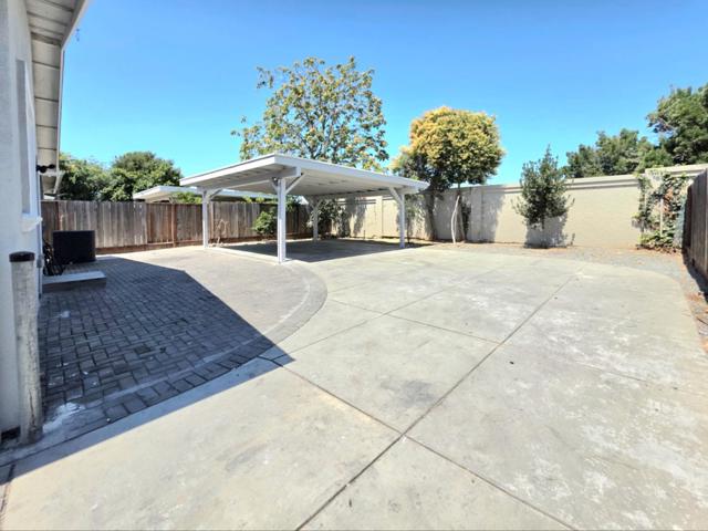 3405 E Hills Drive, San Jose CA: https://media.crmls.org/mediaz/31003776-0a07-4e92-8eba-128447aef6c1.jpg
