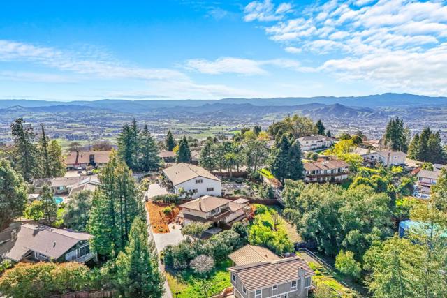 3735 Oak Canyon Lane, Morgan Hill CA: https://media.crmls.org/mediaz/3100dd5a-505c-49fc-8ba3-63088c2124b2.jpg