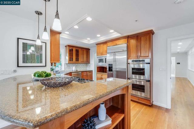 9 Irvine Drive, Moraga CA: https://media.crmls.org/mediaz/3100f819-eb96-4789-90c7-c4425e75a134.jpg
