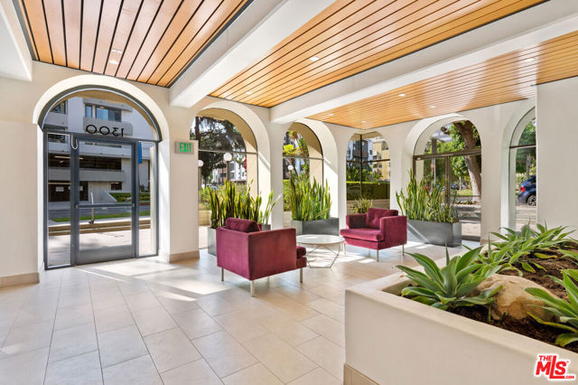 1300 Midvale Avenue, Los Angeles CA: https://media.crmls.org/mediaz/31017d1c-d0ed-4f66-bc44-8981bc2c0c2a.jpg