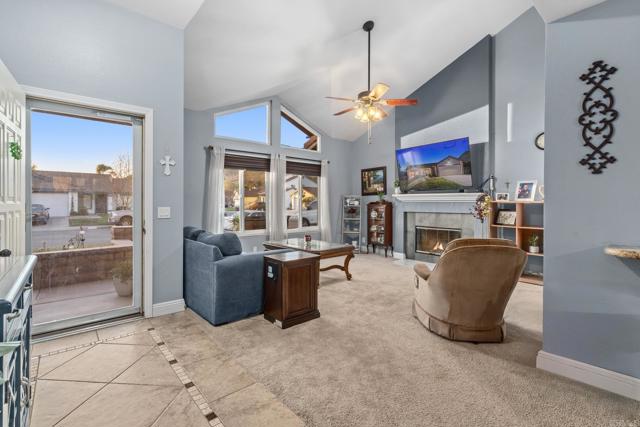 Home for Sale in Lakeside