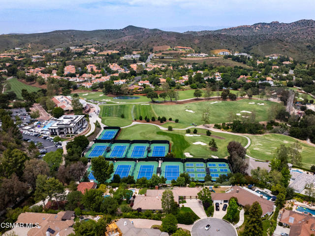 1600 Crown Ridge Court, Westlake Village CA: https://media.crmls.org/mediaz/31025a80-5284-41c6-b72c-c2c8288dad56.jpg