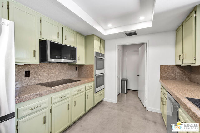 20 Kevin Lee Lane, Rancho Mirage CA: https://media.crmls.org/mediaz/310283ec-e702-4751-bae5-8bfa98584793.jpg