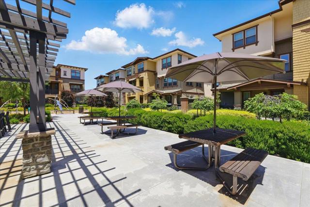 332 Marquetta Circle, Mountain View CA: https://media.crmls.org/mediaz/31030b45-6afc-4006-9cc3-b783c5b56dad.jpg