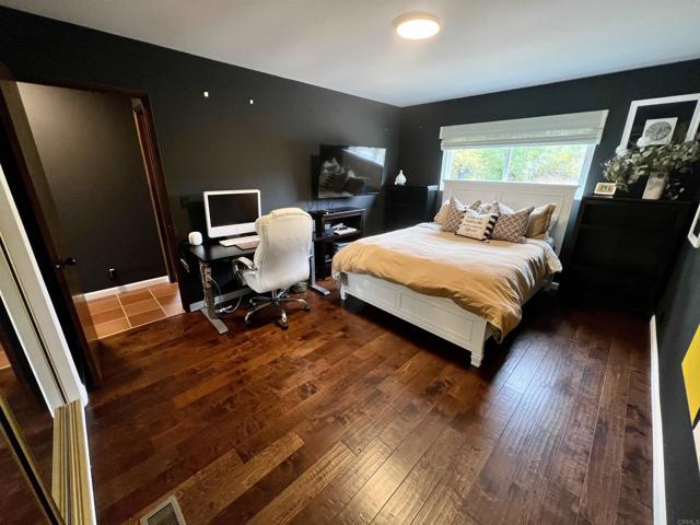 2073 Elevado Rd, Vista CA: https://media.crmls.org/mediaz/310335f0-7a89-411c-867c-f4aa00f4f0ad.jpg