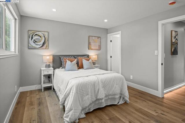 5277 Winifred Dr, Castro Valley CA: https://media.crmls.org/mediaz/31036a89-4870-4453-9844-39f462db3d6b.jpg