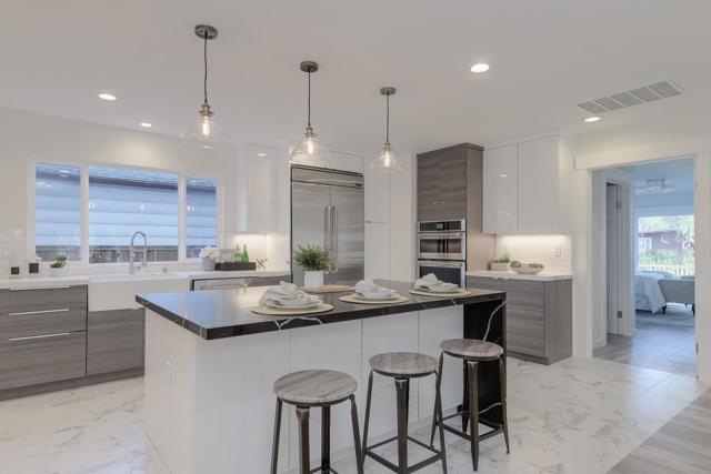 116 Daphne Way, East Palo Alto CA: https://media.crmls.org/mediaz/310397e8-eb6a-454d-9c73-b01a00ef0887.jpg
