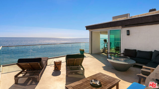 26050 Pacific Coast Highway, Malibu CA: https://media.crmls.org/mediaz/31046838-27ef-4976-a8ee-d77f92a4ae86.jpg
