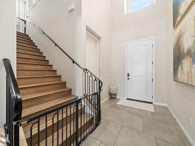 916 Camino Aldea, Chula Vista CA: https://media.crmls.org/mediaz/3104e92e-9a06-4437-9321-f1180b8375c7.jpg