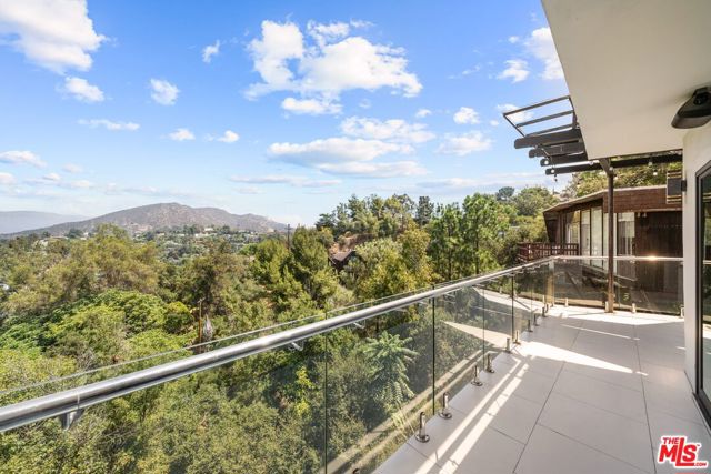 7141 Woodrow Wilson Drive, Los Angeles CA: https://media.crmls.org/mediaz/3105d56e-9679-442c-a7f5-19b6a2e3ad41.jpg