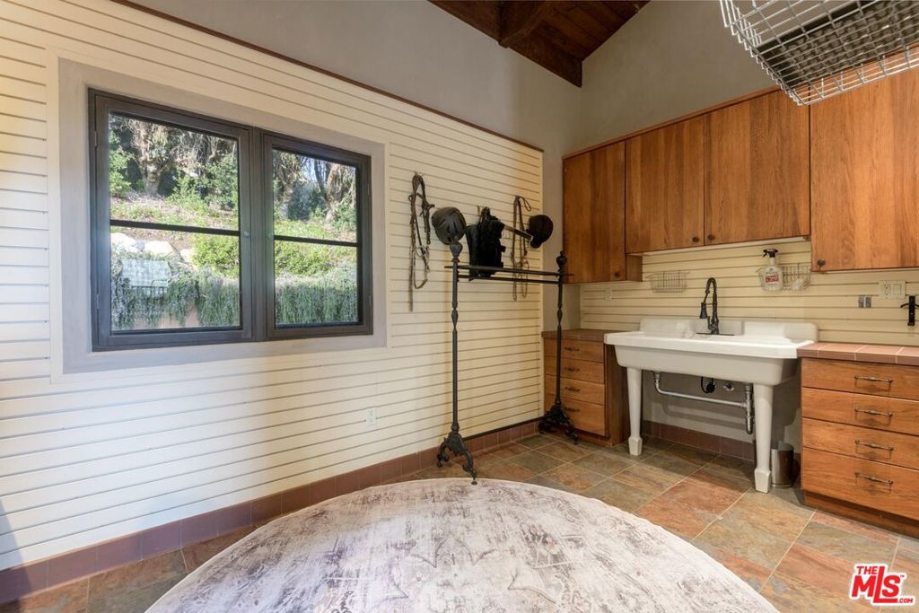 3106Eea1 17Cd 4D43 Ba82 B44Fac2F1095 338 Toro Canyon Road, Carpinteria, Ca 93013 &Lt;Span Style='BackgroundColor:transparent;Padding:0Px;'&Gt; &Lt;Small&Gt; &Lt;I&Gt; &Lt;/I&Gt; &Lt;/Small&Gt;&Lt;/Span&Gt;