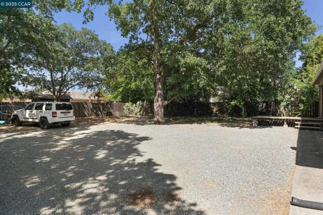 1580 3rd Ave, Walnut Creek CA: https://media.crmls.org/mediaz/310756e5-b829-4934-9250-bebf01092db3.jpg