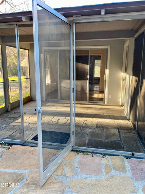 1073 Shippee Lane, Ojai CA: https://media.crmls.org/mediaz/3107a882-dea1-49c5-81b4-318a64475038.jpg