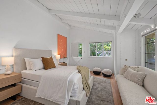 1818 Old Ranch Road, Los Angeles CA: https://media.crmls.org/mediaz/3107e641-87e3-48ee-ab69-b734a235c829.jpg