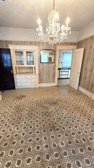 3020 E. 19th st, Oakland CA: https://media.crmls.org/mediaz/3108a0c5-68b6-4a74-bf88-339d2cb58332.jpg