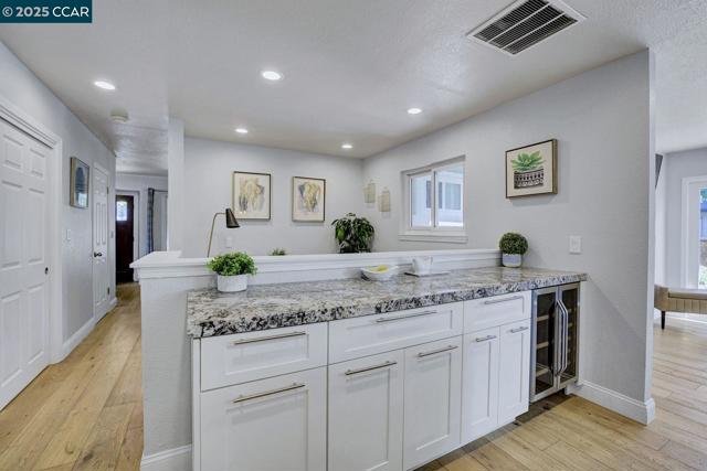 3958 W Las Positas Blvd, Pleasanton CA: https://media.crmls.org/mediaz/31094e5c-1e4b-4134-a057-7c89782f9d60.jpg