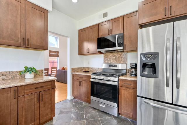 1025 Honeysuckle Drive, San Marcos CA: https://media.crmls.org/mediaz/3109be2d-6472-4d62-9292-fabc5f9d07d7.jpg