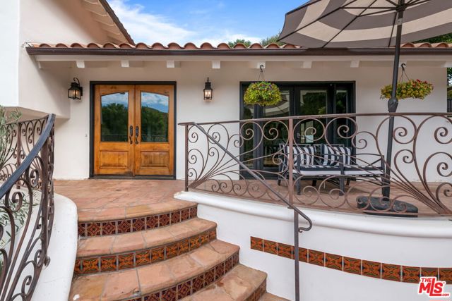 2437 Stokes Canyon Road photo 3