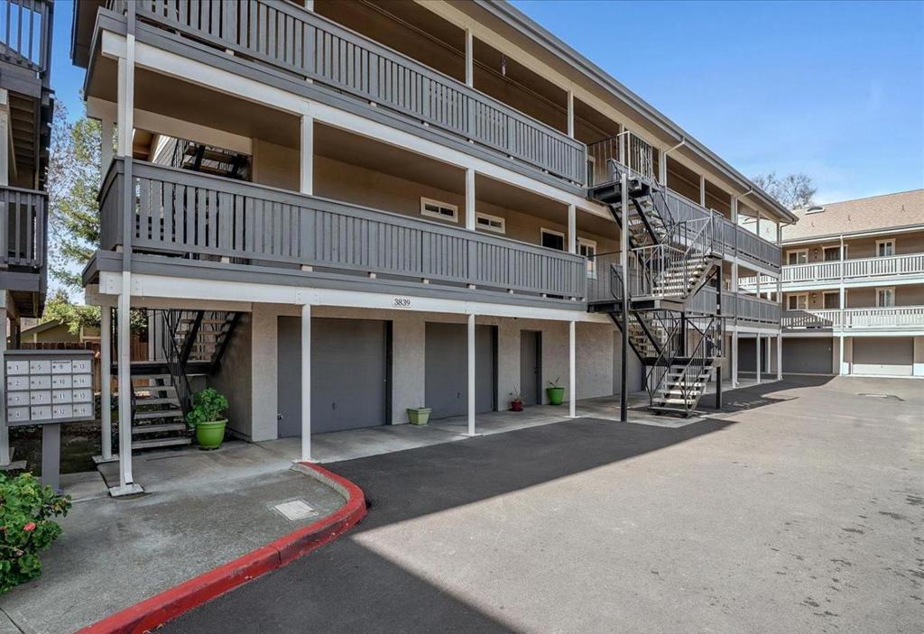 310A2Cdf 5D40 4Ea3 94E0 C599D2Aa6B89 3839 Vineyard Avenue #A, Pleasanton, Ca 94566 &Lt;Span Style='BackgroundColor:transparent;Padding:0Px;'&Gt; &Lt;Small&Gt; &Lt;I&Gt; &Lt;/I&Gt; &Lt;/Small&Gt;&Lt;/Span&Gt;