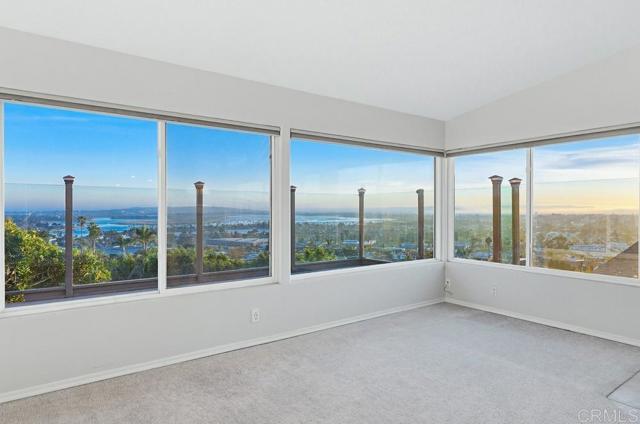 Detail Gallery Image 15 of 70 For 3539 Mount Laurence Dr, San Diego,  CA 92117 - 4 Beds | 3 Baths