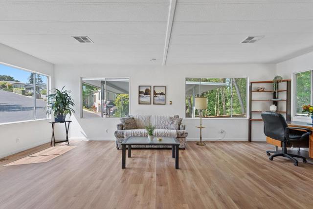 11 Del Rio Circle, Soquel CA: https://media.crmls.org/mediaz/310bd990-215e-4474-83d8-43525e1e9646.jpg