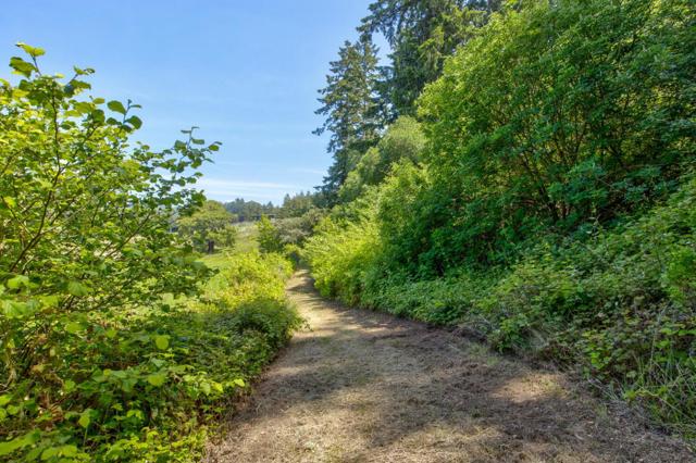 5090 La Honda Road,  CA: https://media.crmls.org/mediaz/310bed4e-d911-4a76-9bd2-d676bd0da91a.jpg