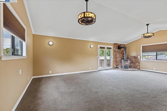 1672 Crescent Avenue, Castro Valley CA: https://media.crmls.org/mediaz/310c0483-e220-40c0-9f46-f32976b22e52.jpg