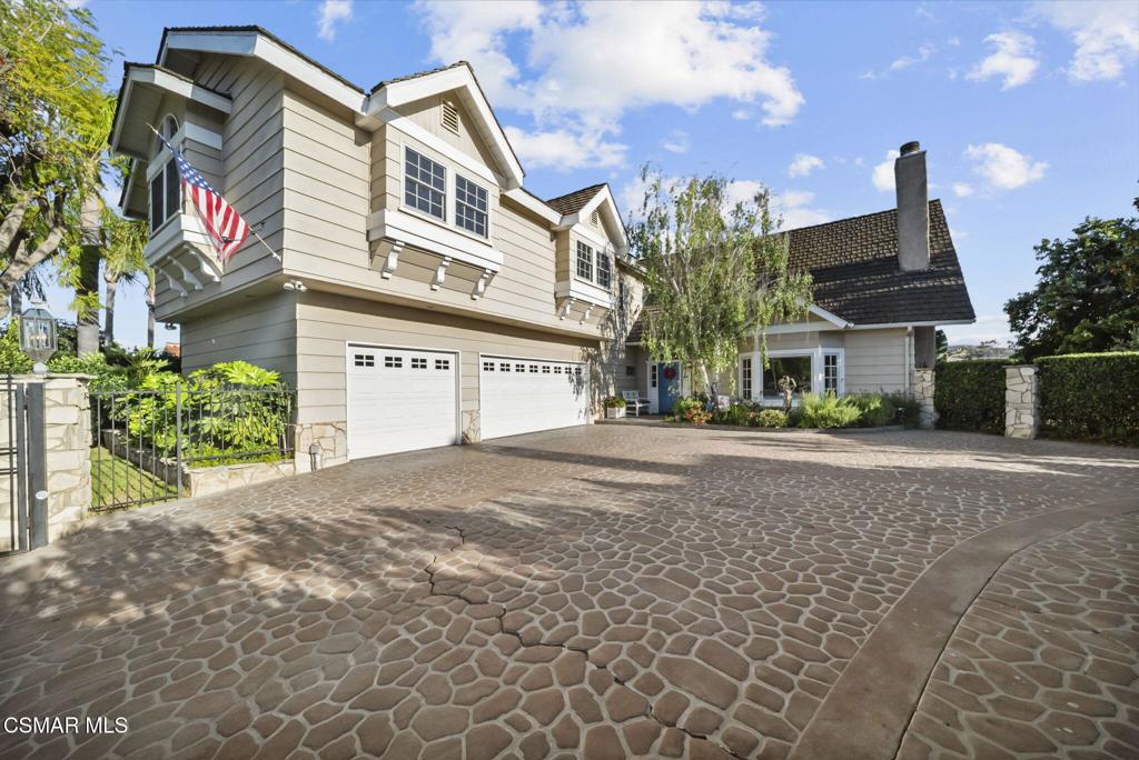 https://media.crmls.org/mediaz/310c60fe-bd46-4d2a-b4d4-88cffda72750.jpg?preset=X-Large