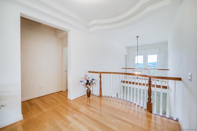 1964 Tracy Ct, Fallbrook CA: https://media.crmls.org/mediaz/310d3baa-2917-4970-92d3-cf500c63da8b.jpg