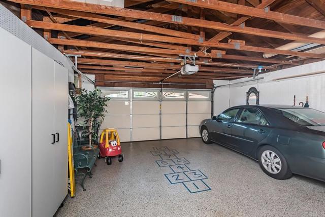 729 Poinsettia Park, Encinitas CA: https://media.crmls.org/mediaz/310e40c7-9342-4a30-bf58-2380a71138bd.jpg