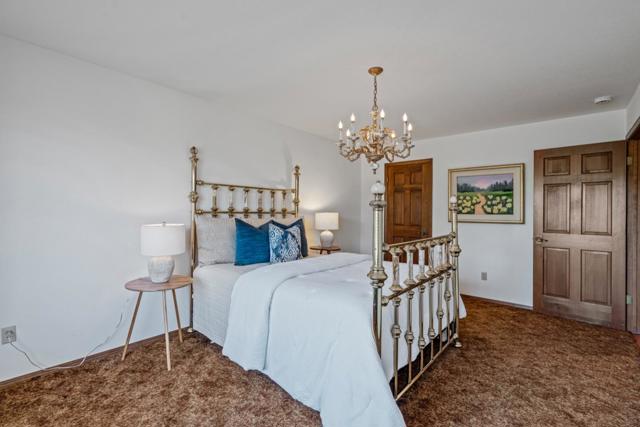 35 Rays Circle, Hollister CA: https://media.crmls.org/mediaz/310e979d-d70c-4112-964c-7c7d4cff0416.jpg