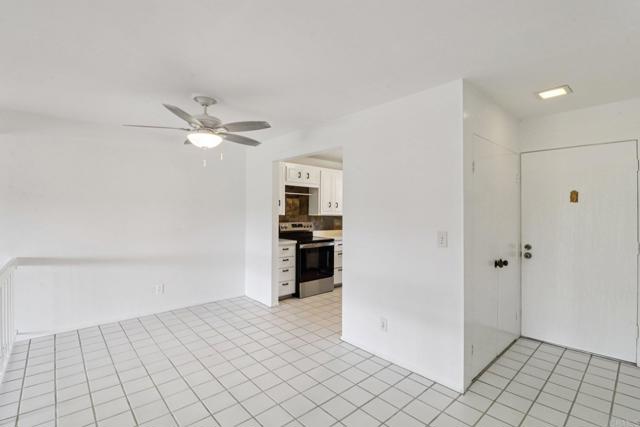 Detail Gallery Image 5 of 31 For 1964 Fairway Circle Dr, San Marcos,  CA 92078 - 2 Beds | 2 Baths