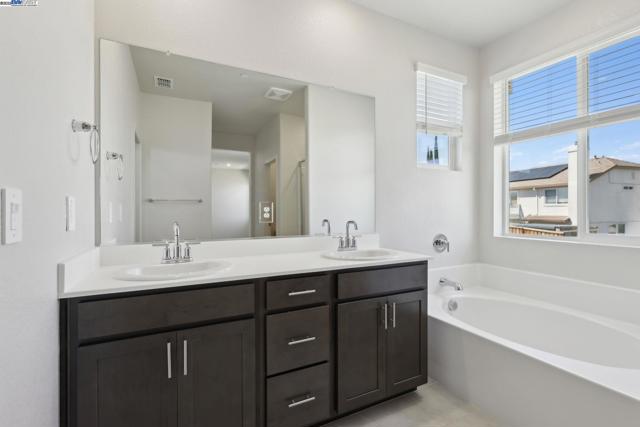5204 Cardinal Court, Antioch CA: https://media.crmls.org/mediaz/310efe1a-6f15-4e9f-8699-28e4890fa4eb.jpg
