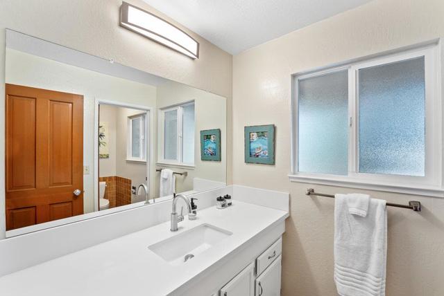 24 Terrace Way, Felton CA: https://media.crmls.org/mediaz/310ffd1a-2d8c-4798-94ac-aca3dc97d604.jpg