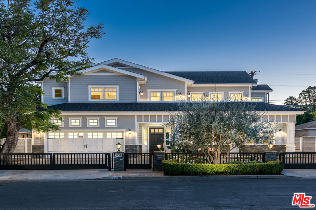 16326 Moorpark Street, Encino, CA 91436