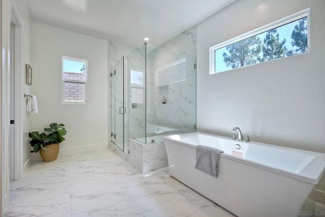 16350 Sage Trails Ct, Poway CA: https://media.crmls.org/mediaz/311151e2-4715-4a74-b935-9086b036f1c7.jpg
