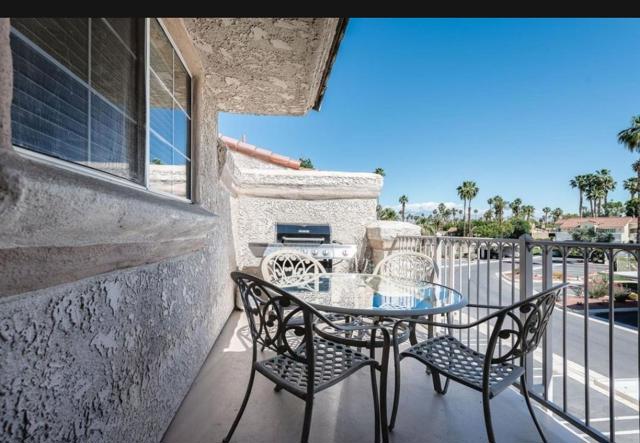 2001 E Camino Parocela #L84, Palm Springs, CA 92264