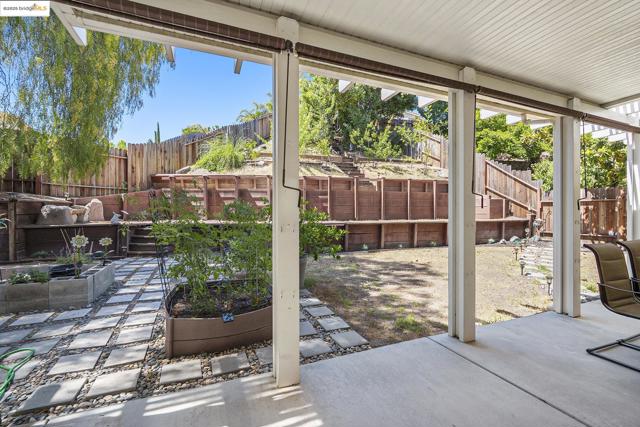 2532 Crystal Way, Antioch CA: https://media.crmls.org/mediaz/31137176-ad51-475f-99db-02af9e034eb1.jpg