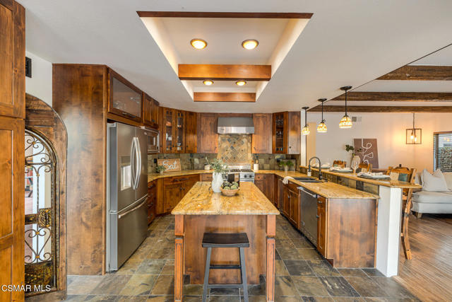 12208 Cherry Grove Street, Moorpark CA: https://media.crmls.org/mediaz/31137c4b-82a1-42fc-a535-6cbe63d99e1c.jpg