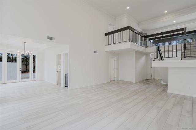 8206 Caminito Lacayo, La Jolla CA: https://media.crmls.org/mediaz/3114087a-537d-4a20-8a62-db173a3d6881.jpg
