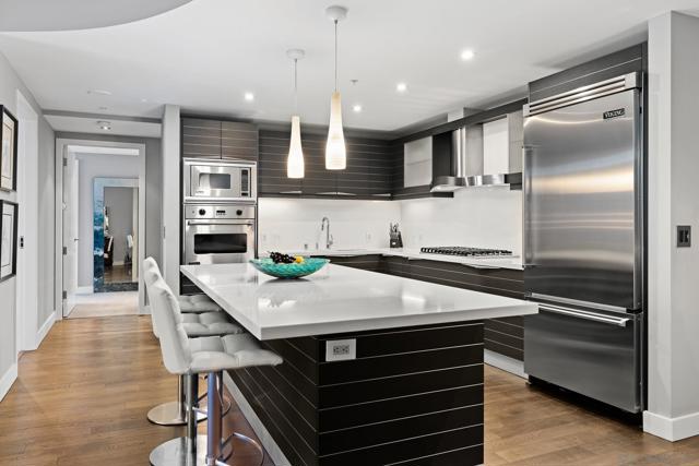 1325 Pacific Hwy, San Diego CA: https://media.crmls.org/mediaz/31140e57-0ada-4630-944c-d20858e9949f.jpg